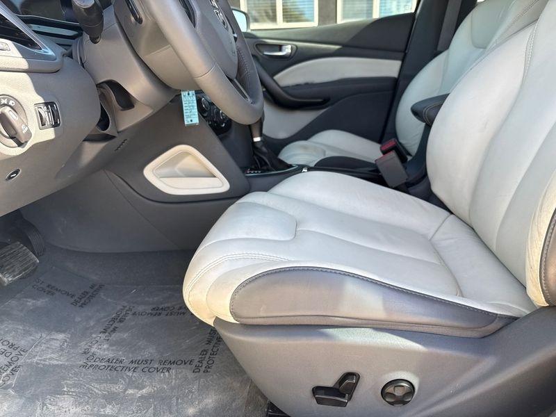 Dodge Dart 4dr Sdn Limited 2013