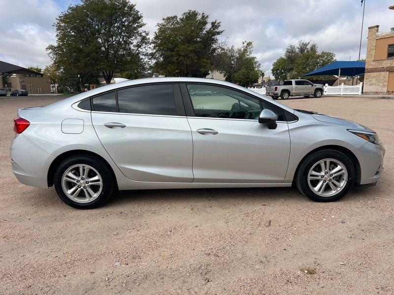 Chevrolet Cruze 4dr Sdn 1.4L LT w/1SD 2017