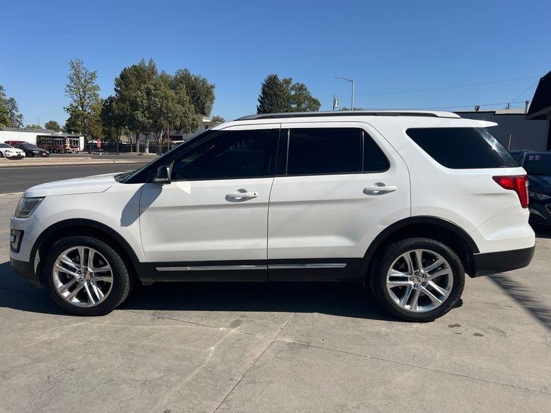 Ford Explorer XLT 4WD 2017