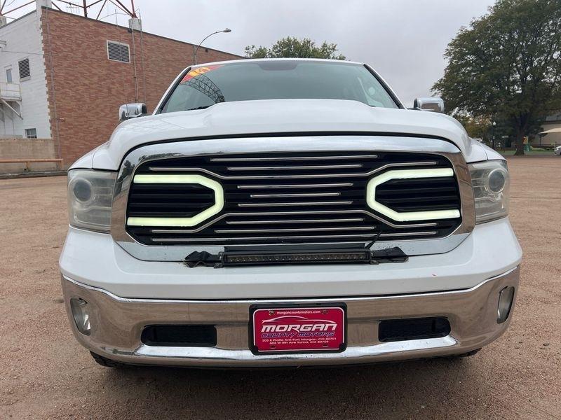 RAM 1500 4WD Crew Cab 140.5" Laramie 2014