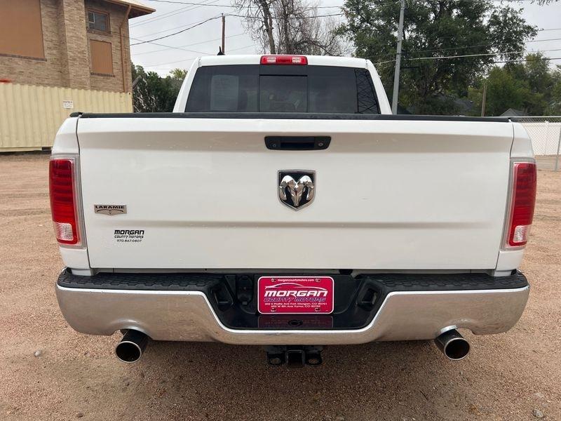 RAM 1500 4WD Crew Cab 140.5" Laramie 2014