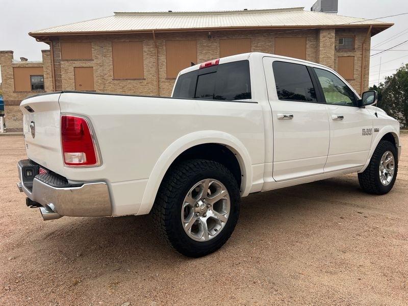 RAM 1500 4WD Crew Cab 140.5" Laramie 2014