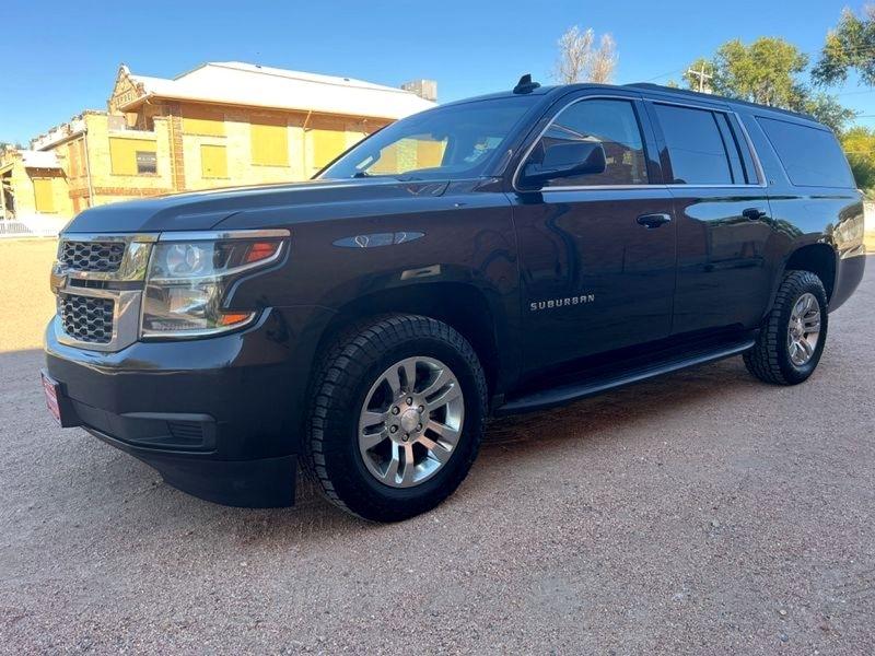Chevrolet Suburban 4WD 4dr 1500 LT 2019