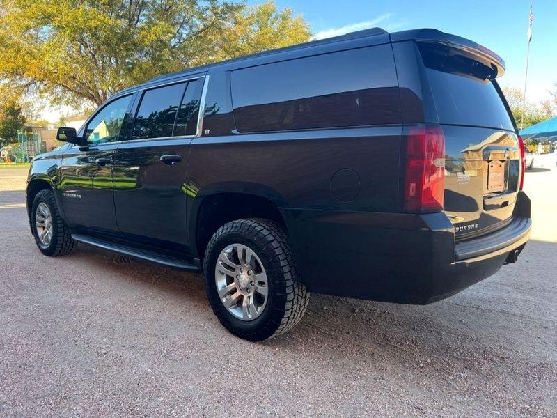 Chevrolet Suburban 4WD 4dr 1500 LT 2019