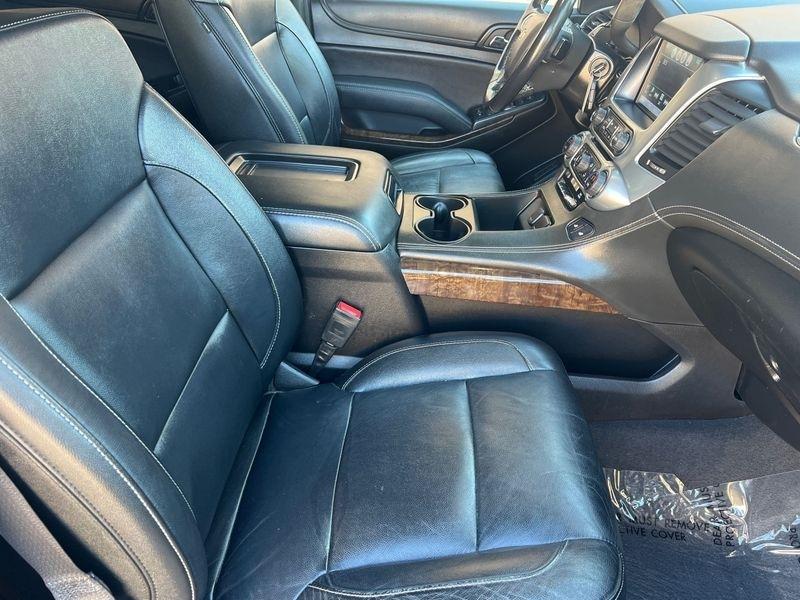 Chevrolet Suburban 4WD 4dr 1500 LT 2019