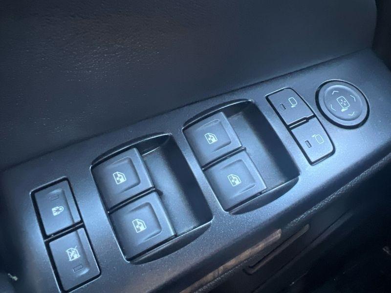 Chevrolet Suburban 4WD 4dr 1500 LT 2019