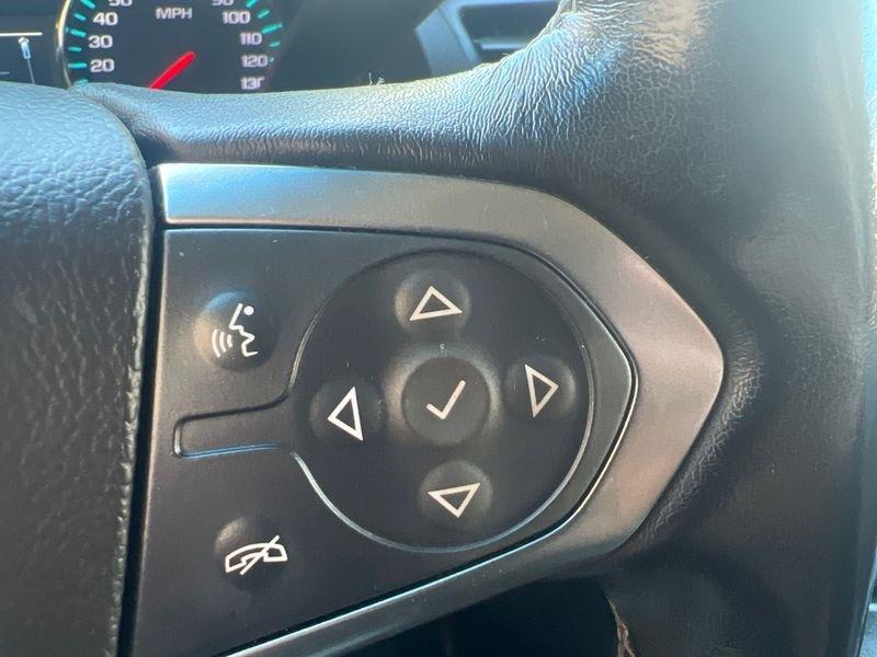 Chevrolet Suburban 4WD 4dr 1500 LT 2019