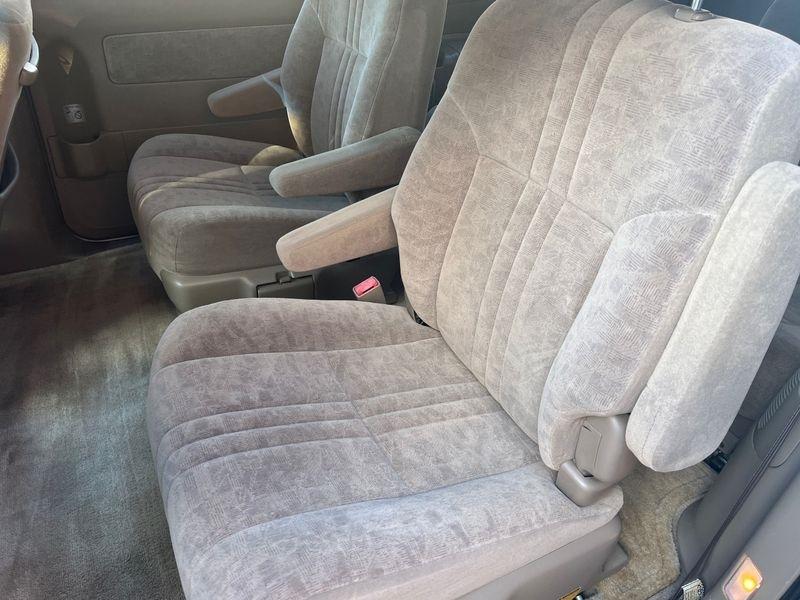 Toyota Sienna 5dr XLE (Natl) 2002