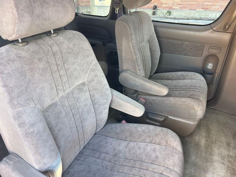Toyota Sienna 5dr XLE (Natl) 2002