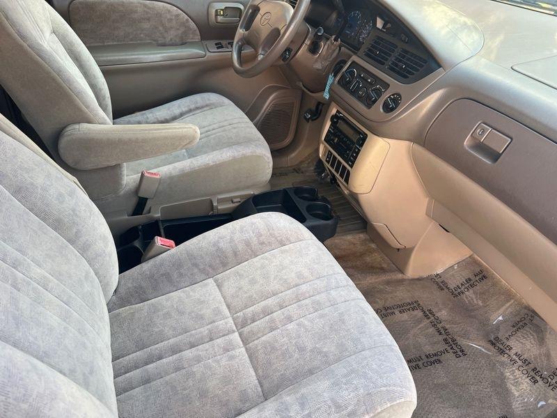 Toyota Sienna 5dr XLE (Natl) 2002