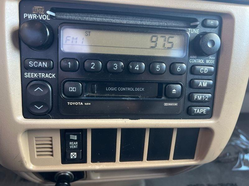 Toyota Sienna 5dr XLE (Natl) 2002