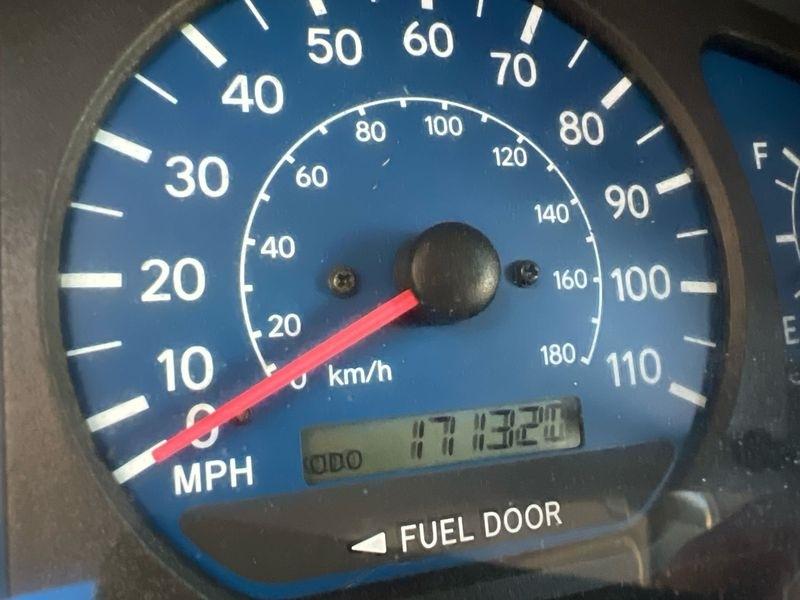 Toyota Sienna 5dr XLE (Natl) 2002