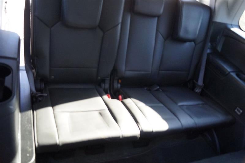 Honda Pilot Touring 4WD 5-Spd AT with DVD 2015