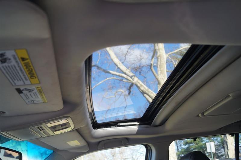 Honda Pilot Touring 4WD 5-Spd AT with DVD 2015