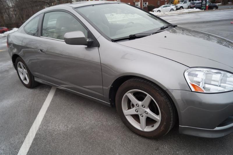 Acura RSX Coupe with 5-speed AT 2005