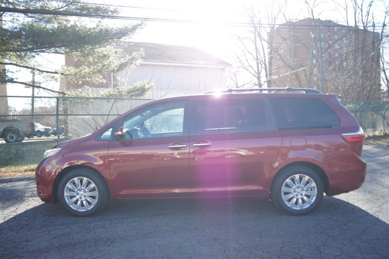 Toyota Sienna Limited AWD 7-Passenger V6 2015