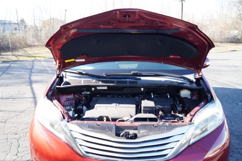 Toyota Sienna Limited AWD 7-Passenger V6 2015