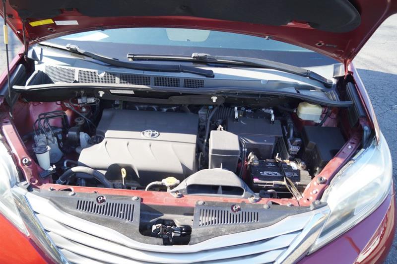 Toyota Sienna Limited AWD 7-Passenger V6 2015