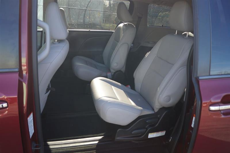 Toyota Sienna Limited AWD 7-Passenger V6 2015