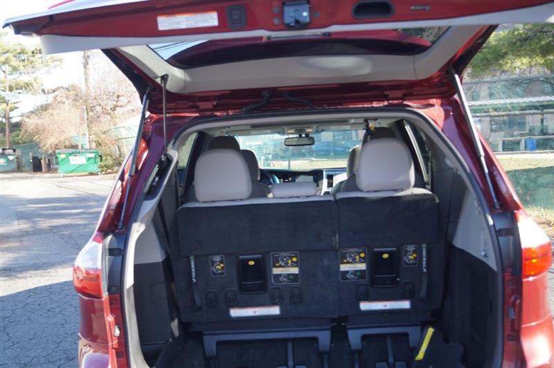 Toyota Sienna Limited AWD 7-Passenger V6 2015