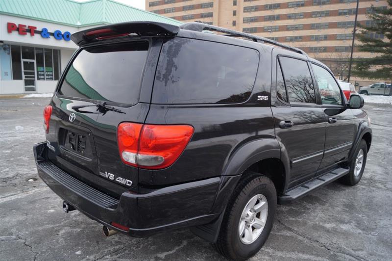 Toyota Sequoia SR5 4WD 2006