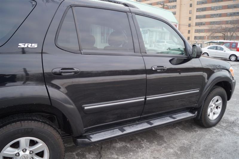 Toyota Sequoia SR5 4WD 2006
