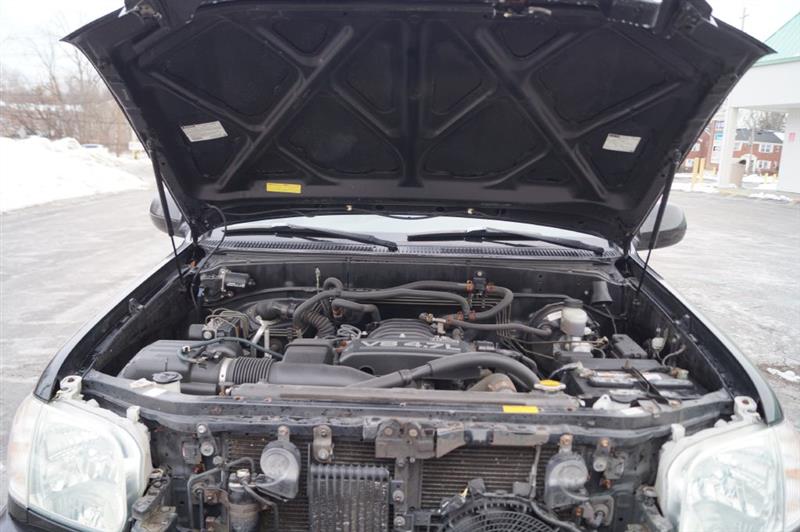 Toyota Sequoia SR5 4WD 2006