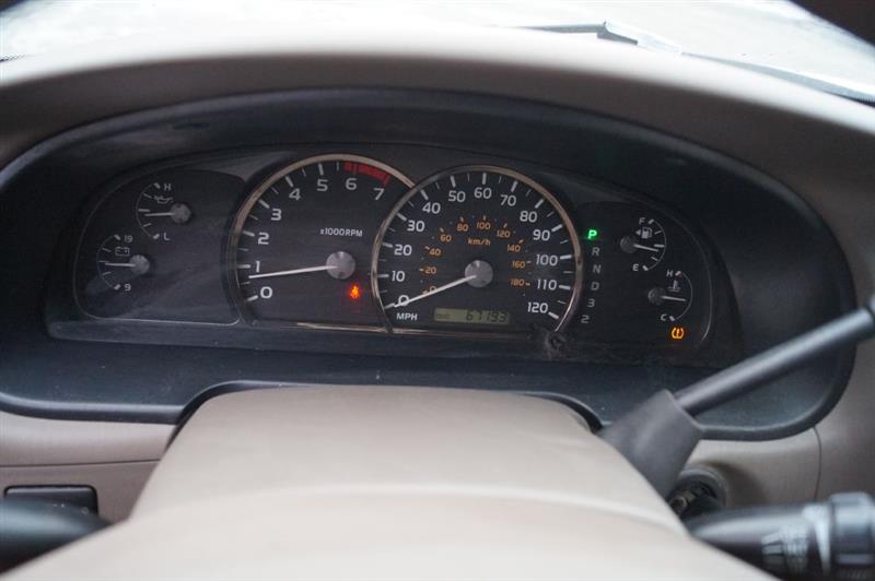 Toyota Sequoia SR5 4WD 2006