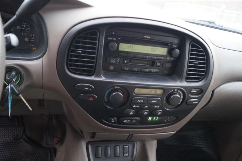 Toyota Sequoia SR5 4WD 2006