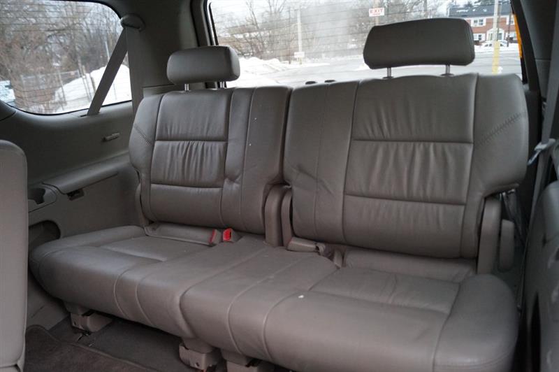 Toyota Sequoia SR5 4WD 2006