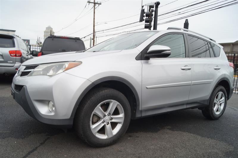Toyota RAV4 XLE AWD 2014