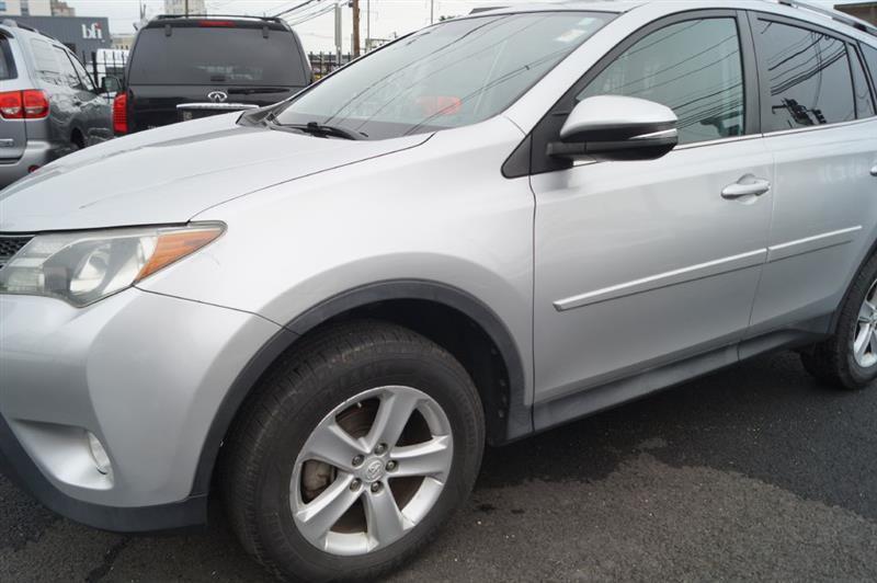 Toyota RAV4 XLE AWD 2014