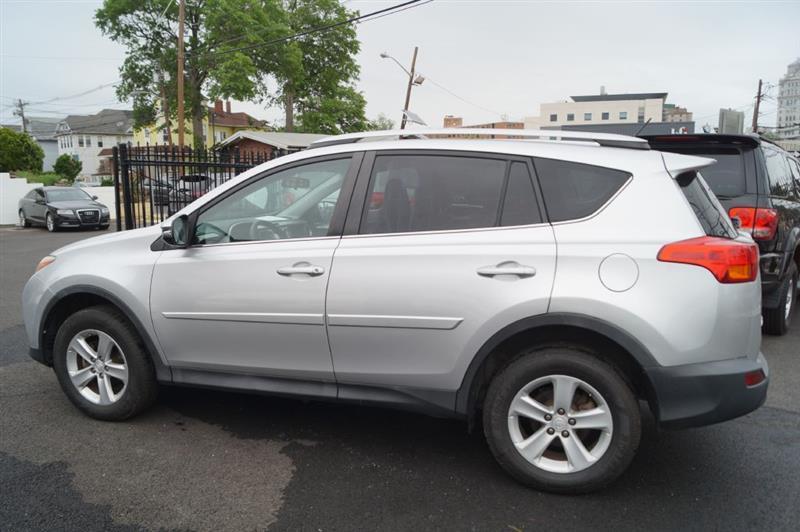 Toyota RAV4 XLE AWD 2014
