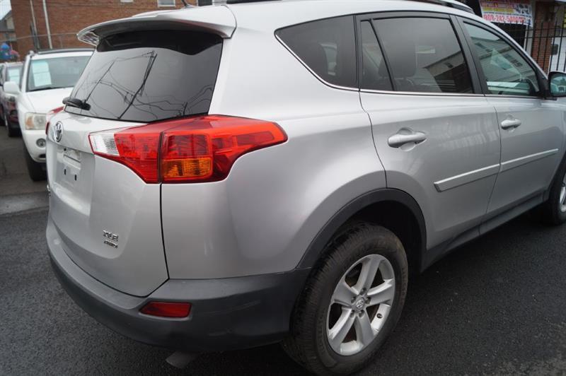 Toyota RAV4 XLE AWD 2014