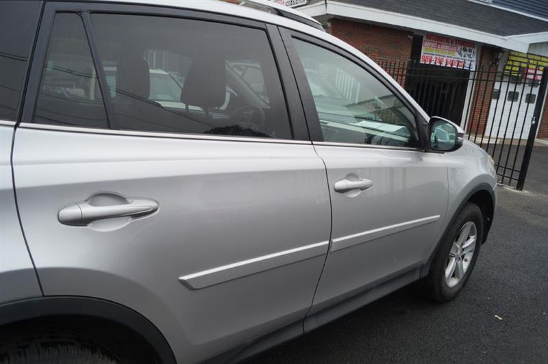 Toyota RAV4 XLE AWD 2014