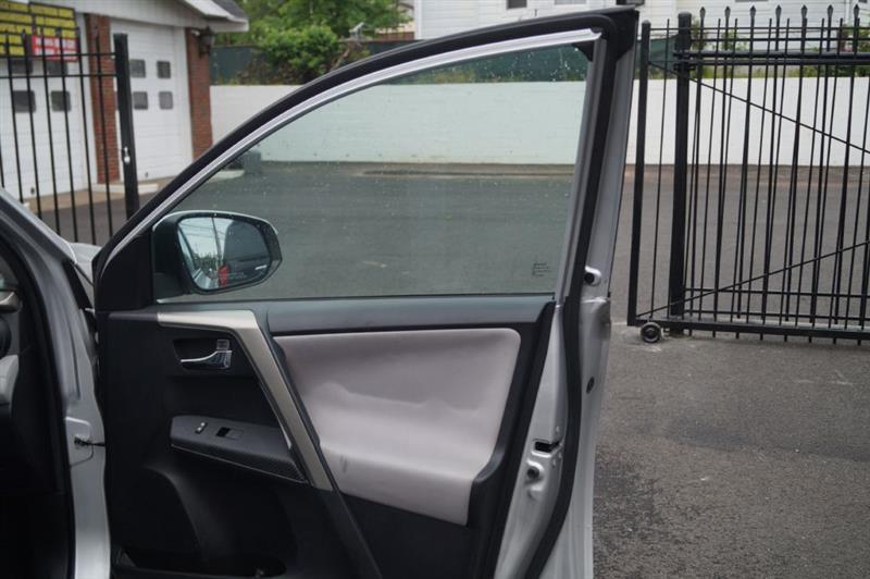 Toyota RAV4 XLE AWD 2014