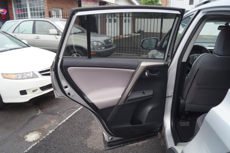 Toyota RAV4 XLE AWD 2014