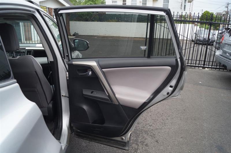 Toyota RAV4 XLE AWD 2014