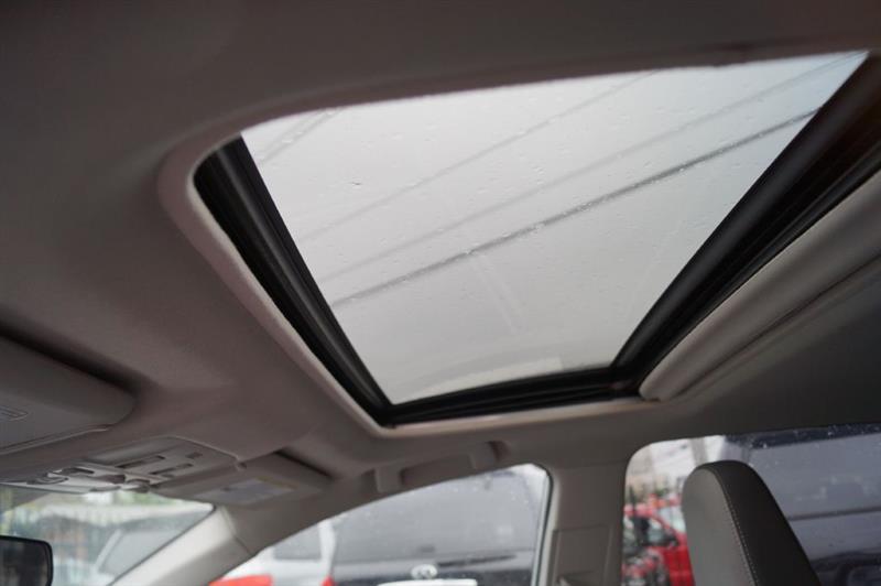 Toyota RAV4 XLE AWD 2014
