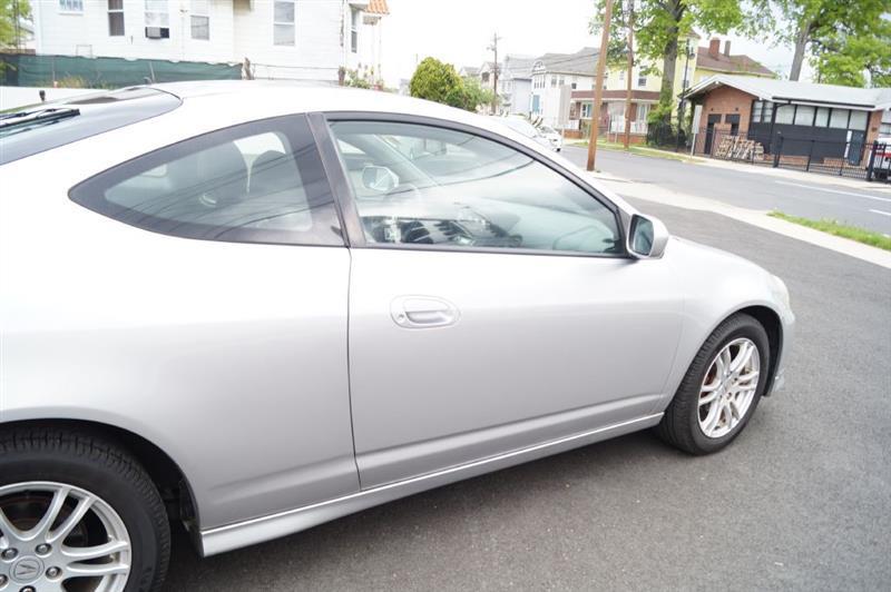 Acura RSX Coupe with 5-speed AT 2006