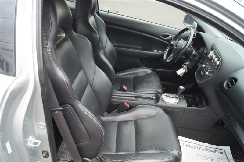 Acura RSX Coupe with 5-speed AT 2006