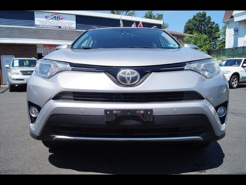 Toyota RAV4 XLE AWD 2016