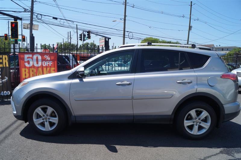 Toyota RAV4 XLE AWD 2016