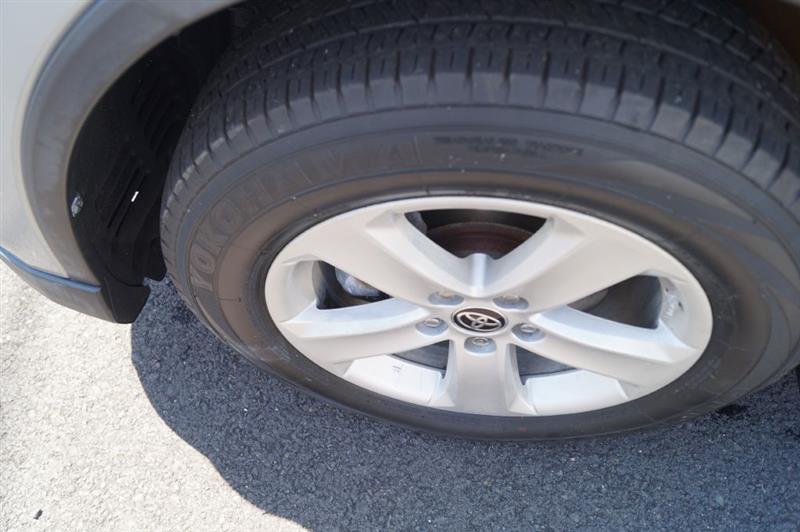 Toyota RAV4 XLE AWD 2016