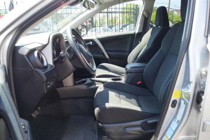 Toyota RAV4 XLE AWD 2016