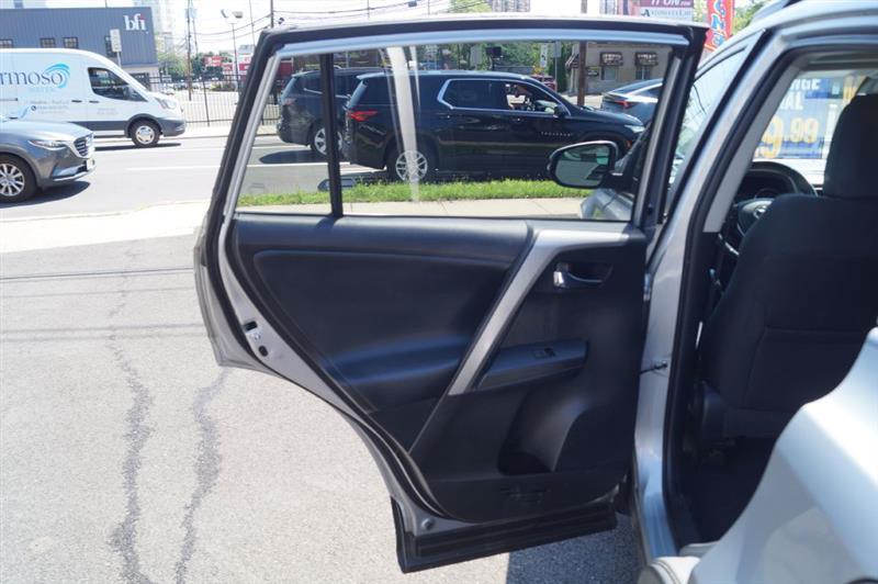 Toyota RAV4 XLE AWD 2016