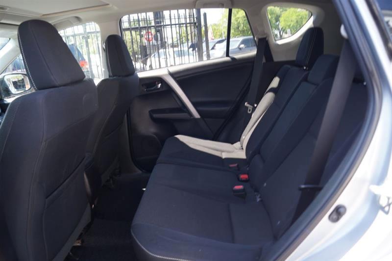 Toyota RAV4 XLE AWD 2016