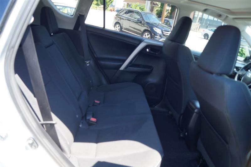 Toyota RAV4 XLE AWD 2016