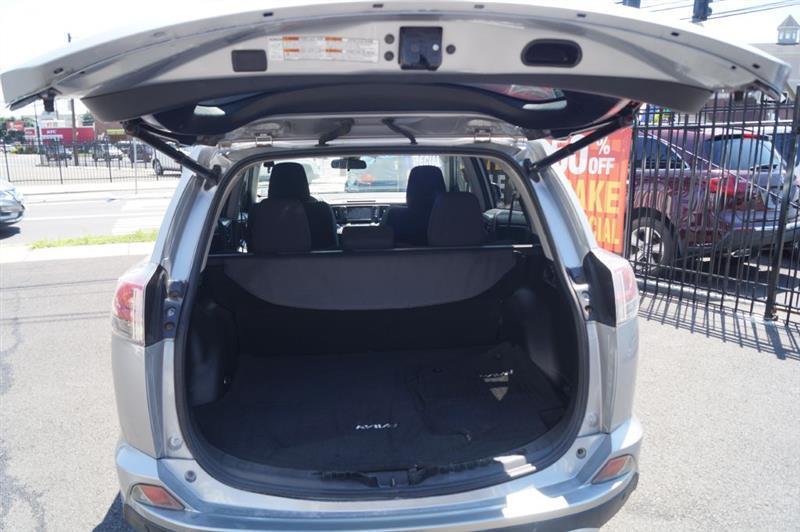 Toyota RAV4 XLE AWD 2016