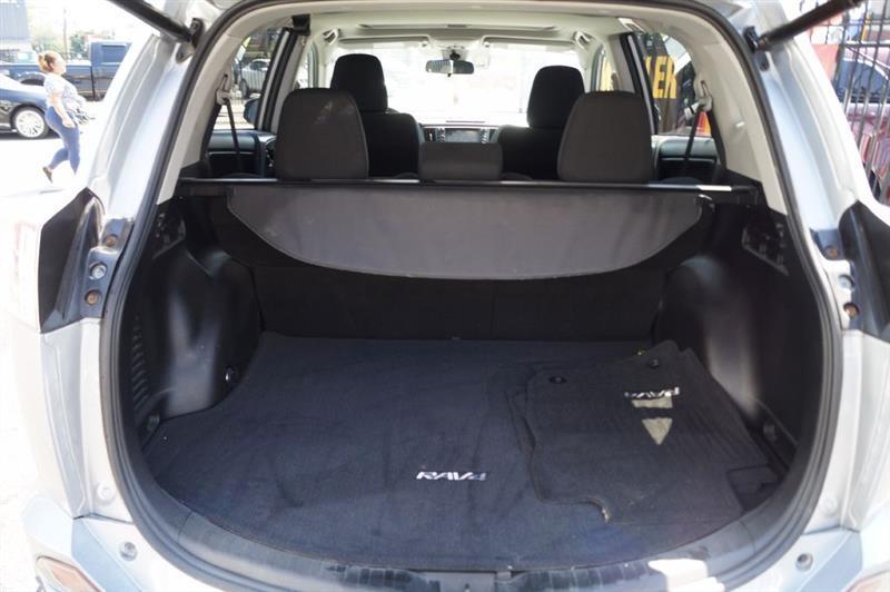 Toyota RAV4 XLE AWD 2016